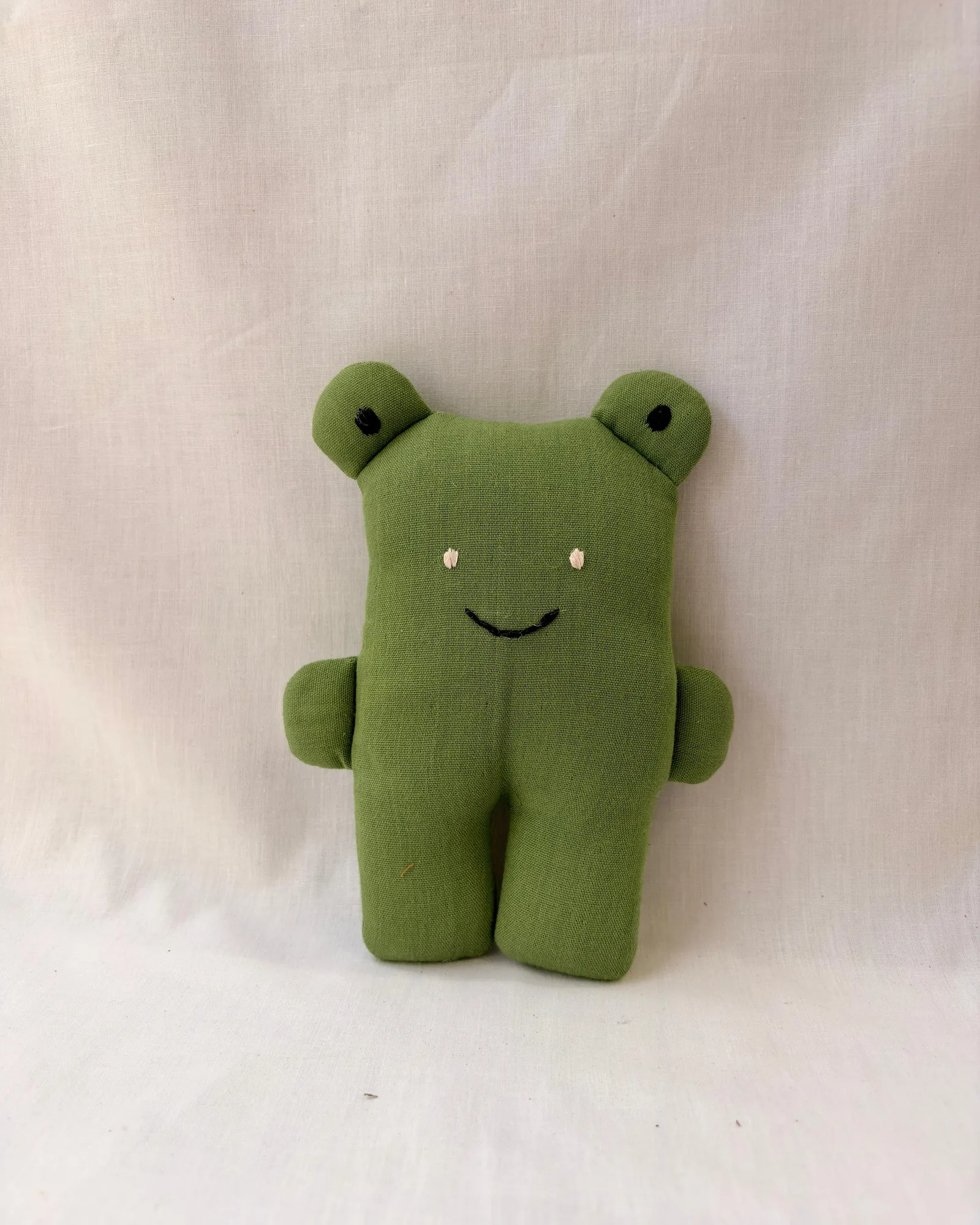 Muslin Frog Pocket Toy